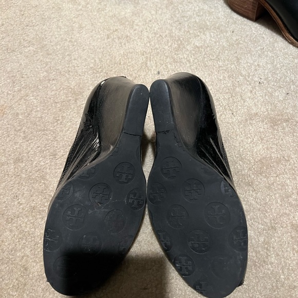 Tory Burch Wedge Silver Buckle - Picture 9 of 10